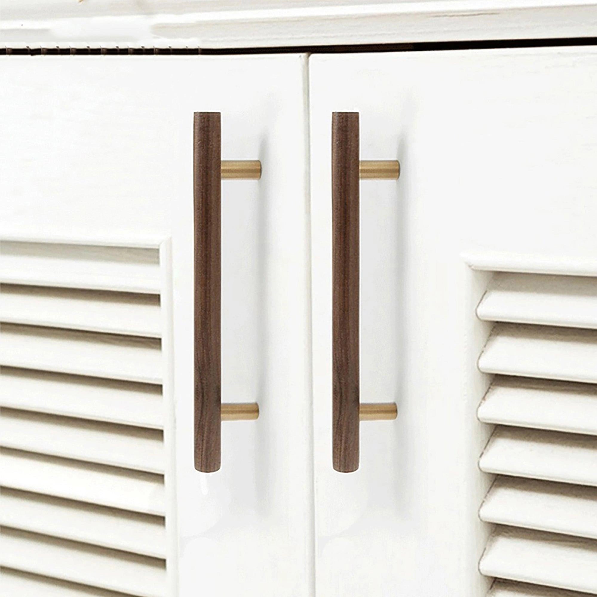 Mantara Tudor Handle W-0007 is a modern brass & walnut handle in brown, ideal for main doors, wardrobes & cabinets.