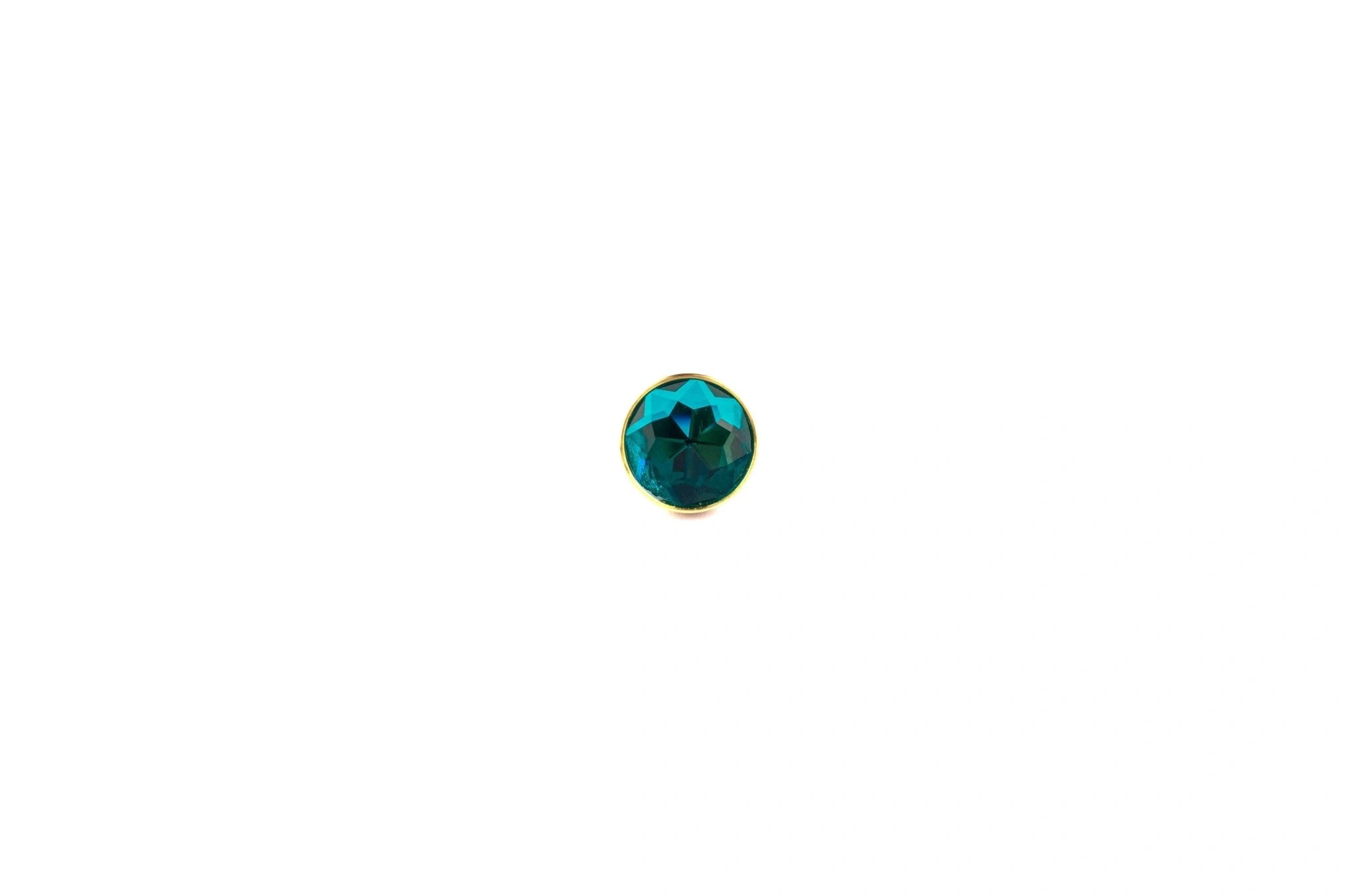 Mantara Verdura Knob SKU C-0025 is a modern crystal knob in green finish, ideal for kitchens, drawers, bedrooms, and bathrooms.