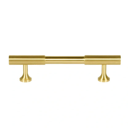 The Mantara B-0051 Oro handle is a modern brass Handle in polished gold and bronze, perfect for doors, drawers, and cabinets.