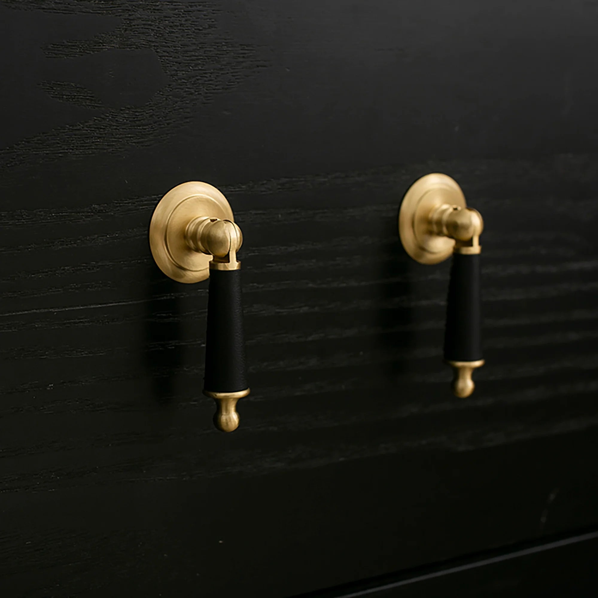 Austere Drop Knob