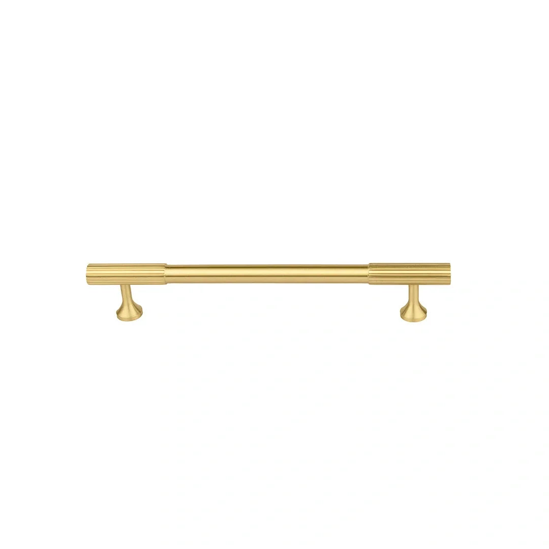 The Mantara B-0051 Oro handle is a modern brass Handle in polished gold and bronze, perfect for doors, drawers, and cabinets.