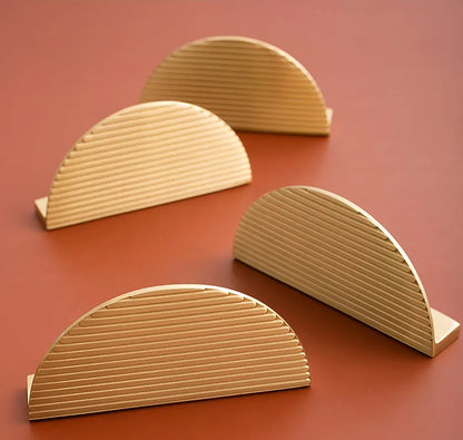 Sorelle Handle