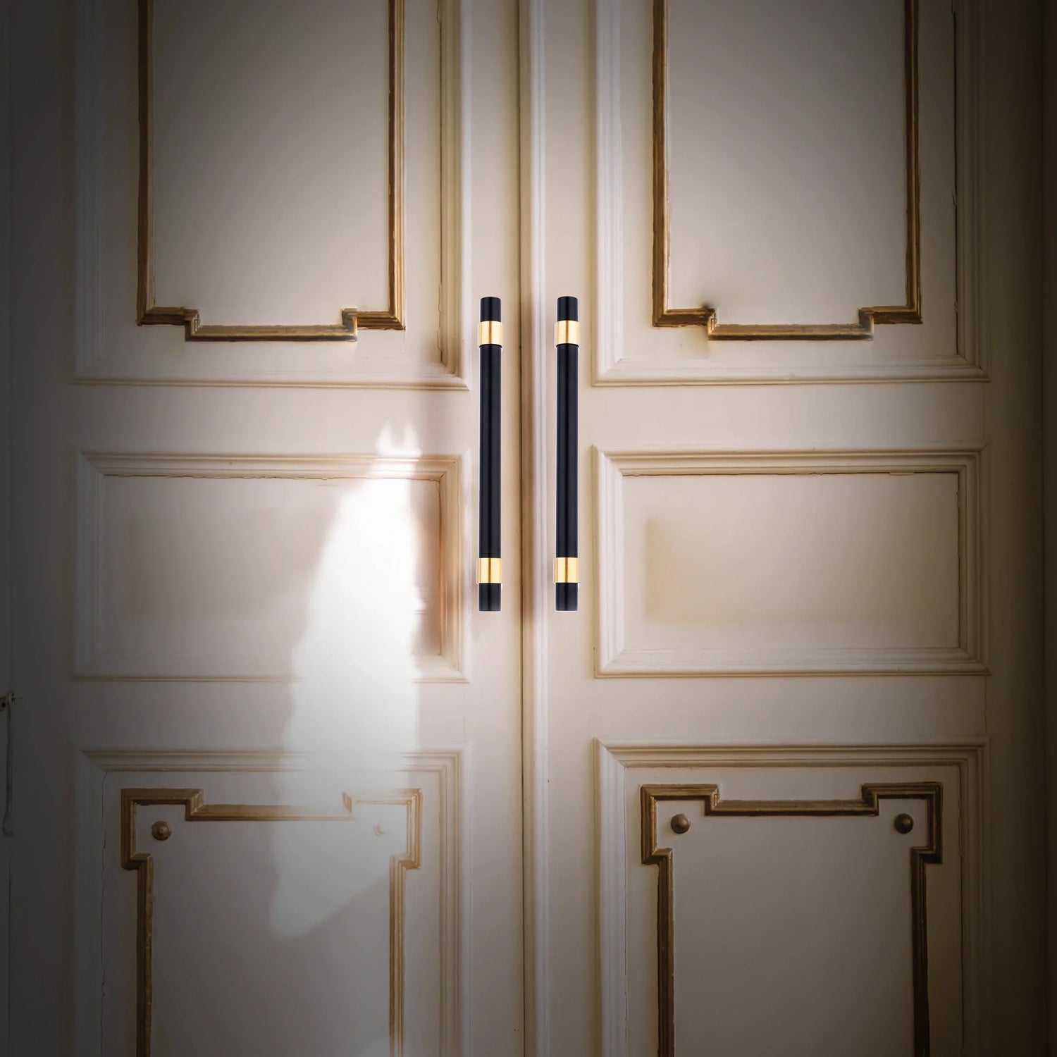 Mantara Mirabella Handle B-0056 is a modern brushed black handle, ideal for cabinets, wardrobes, and kitchens.