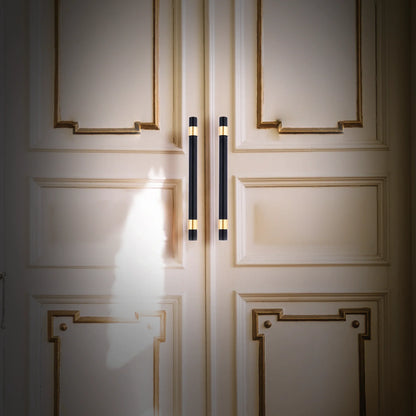 Mantara Mirabella Handle B-0056 is a modern brushed black handle, ideal for cabinets, wardrobes, and kitchens.