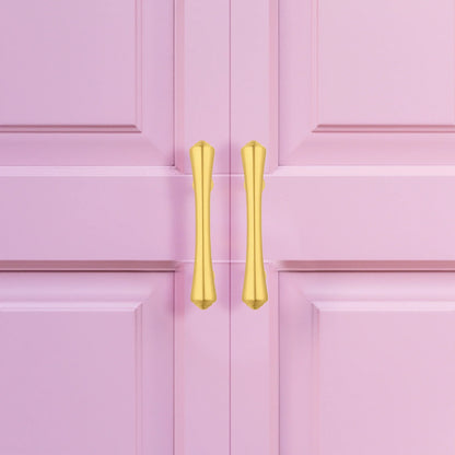 Mantara Raphael Handle B-0068 is a modern brushed brass handle in gold, ideal for kitchens, drawers, and wardrobes.