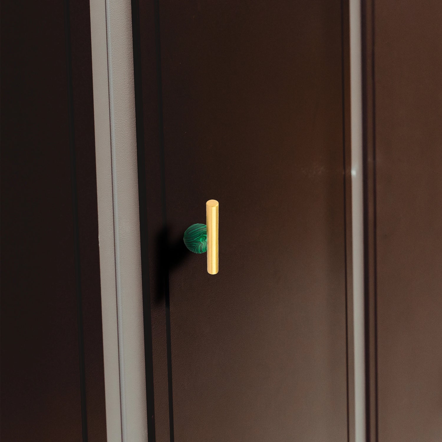 Chroma T-Bar