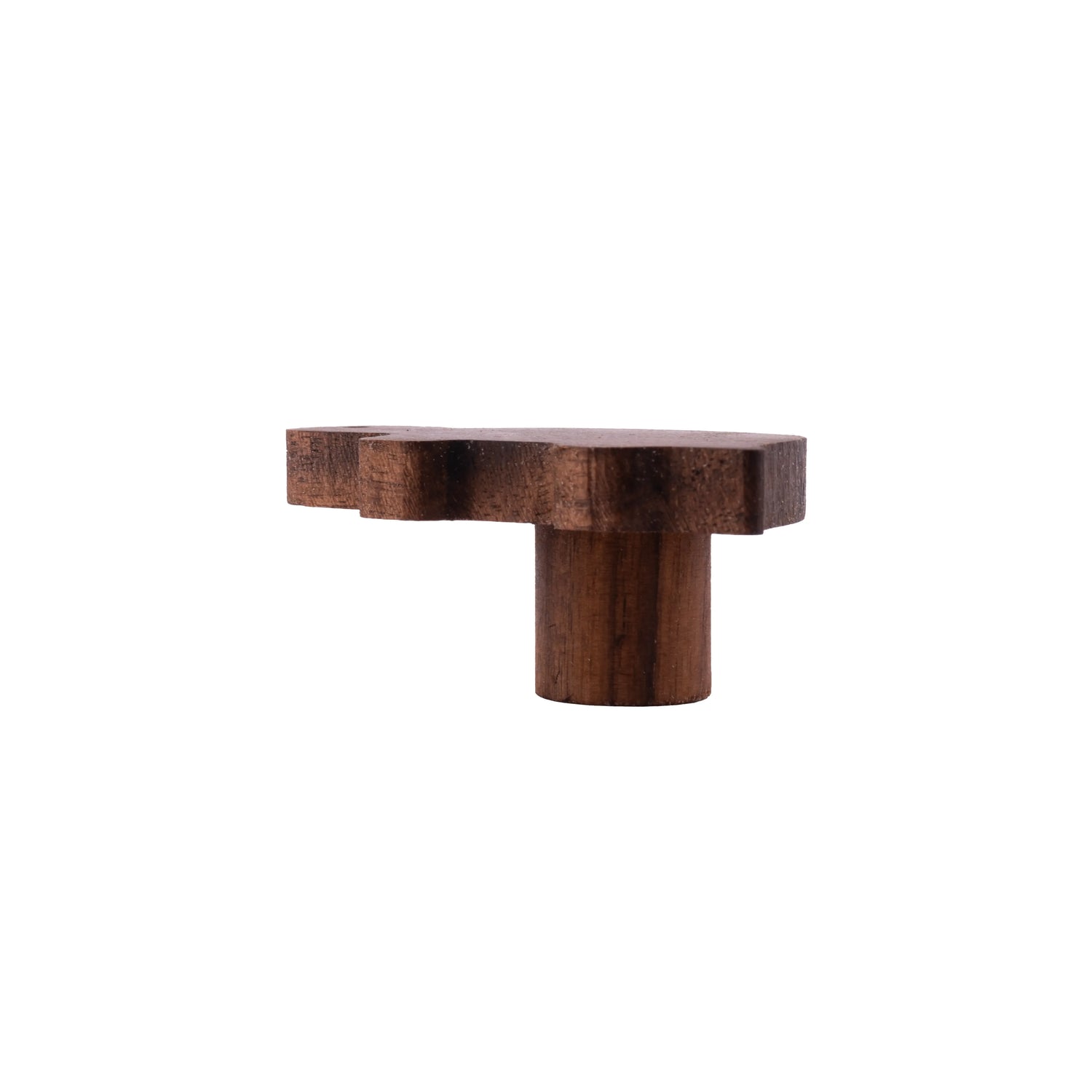 Mantara Turtle Knob  W-0024 is a modern  walnut wooden knob/hook, ideal for kids’ rooms, drawers, and wardrobes.
