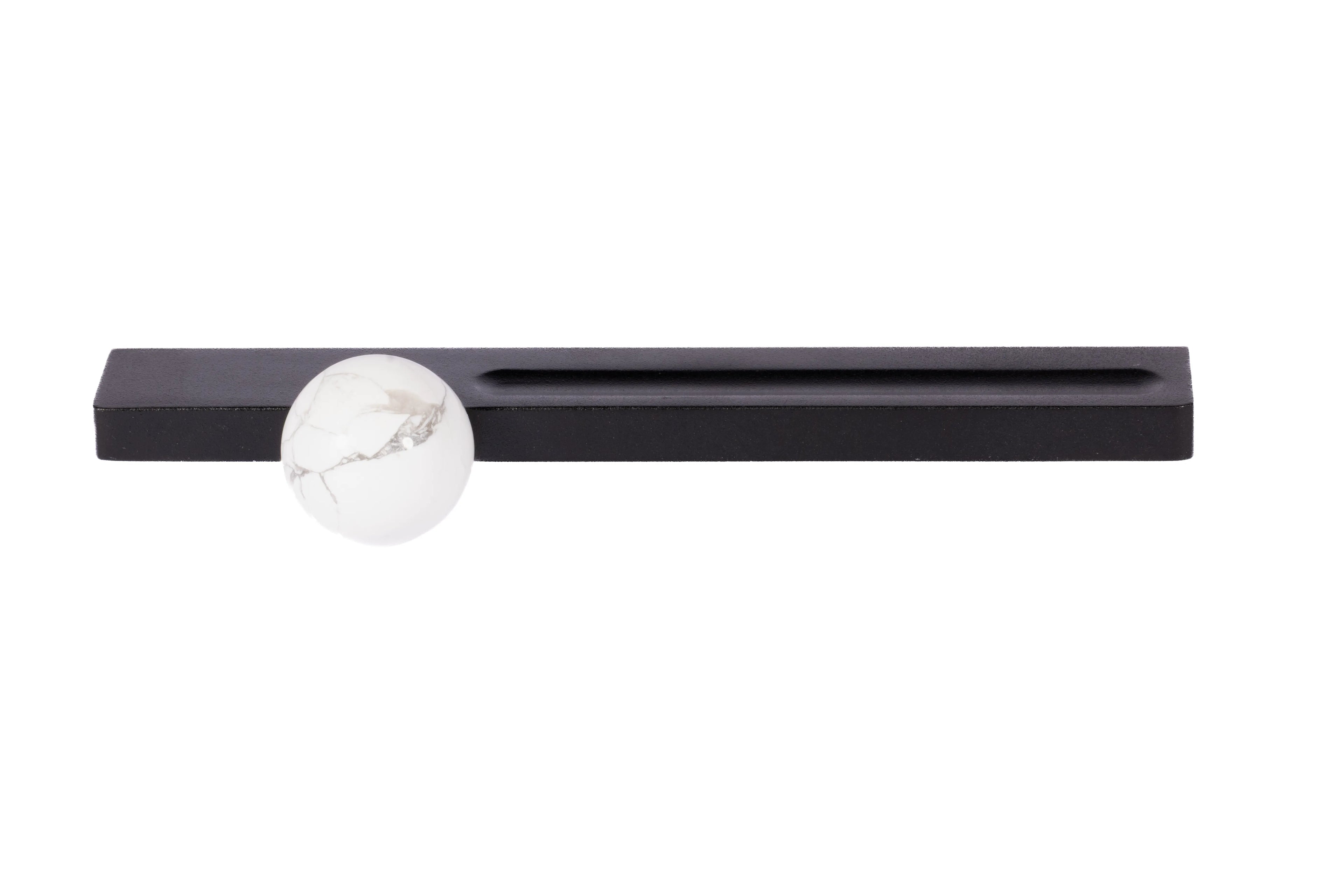 Calyx Handle
