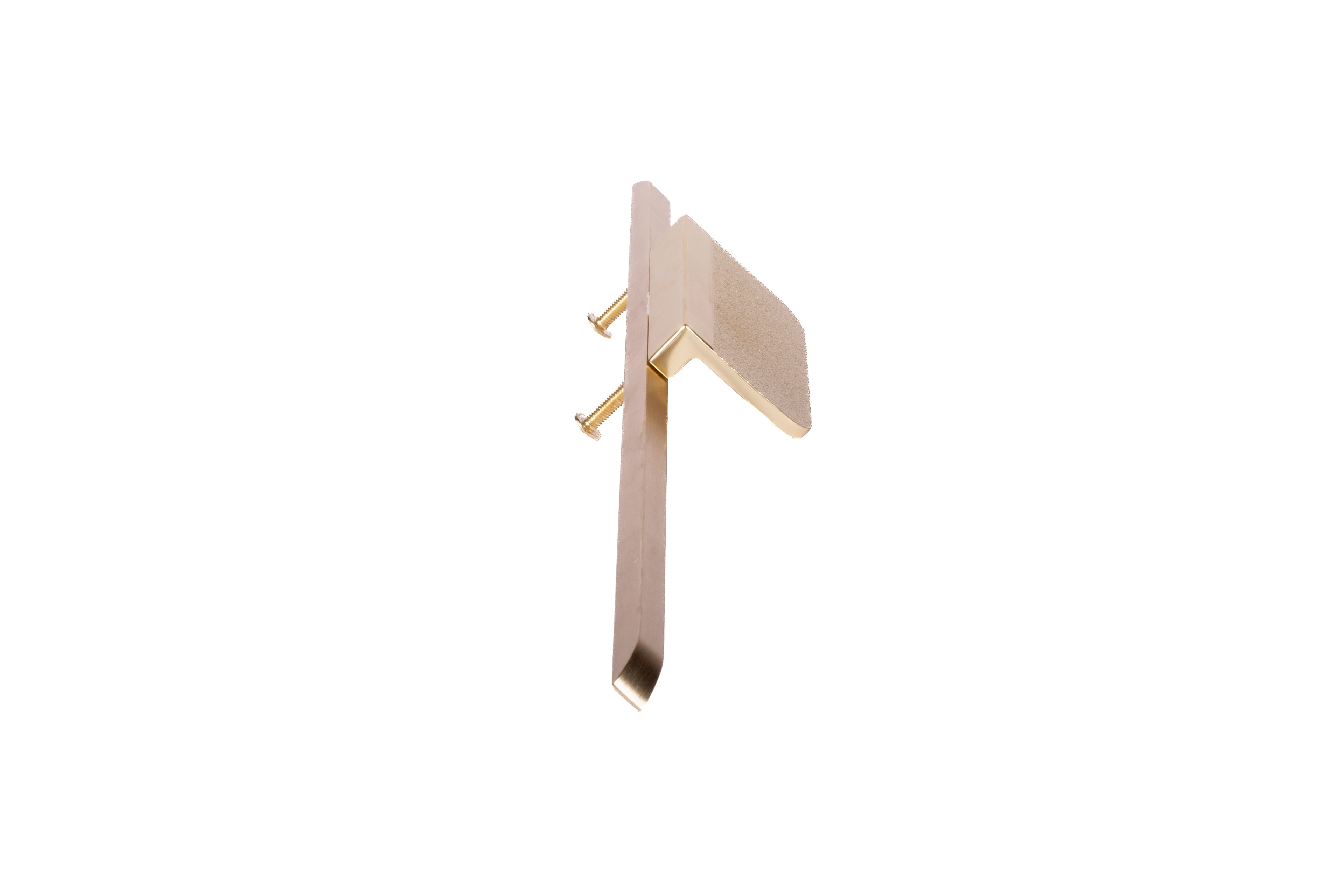 Mantara Talea Handle Z-0032 is a modern zinc handle in brushed gold finish, ideal for kitchen and dresser drawers.