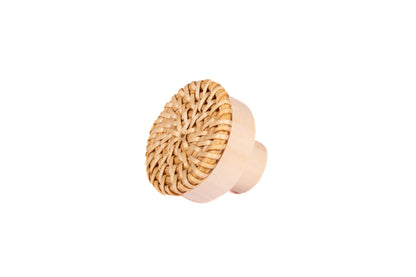 Mantara Wickerly Knob W-0043 is a modern beech wood knob, ideal for kitchen drawers, dresser drawers.