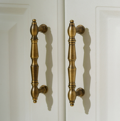 Bravari Handle
