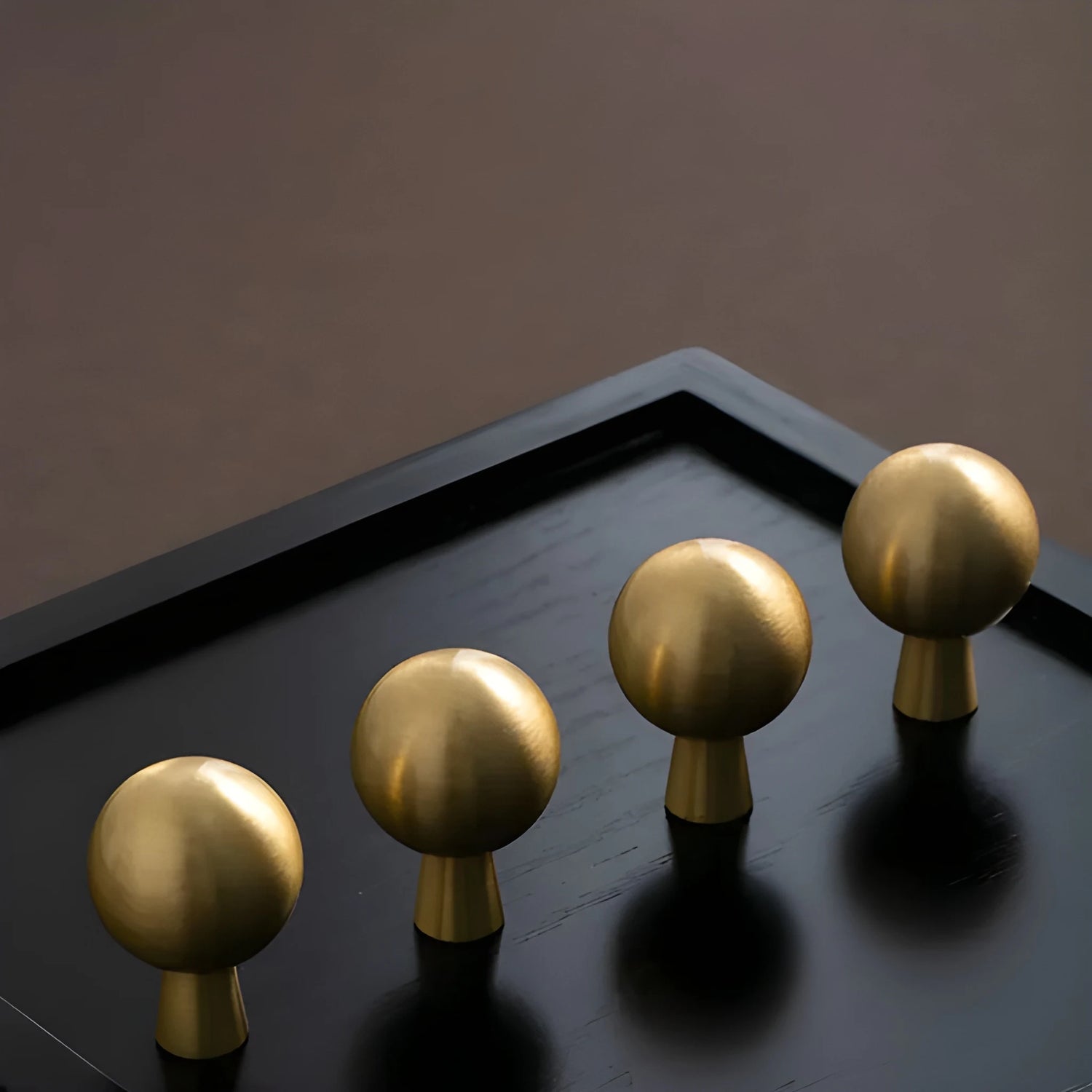 Velen Handle And Knob Pack of 1 (Made-to-order Only)