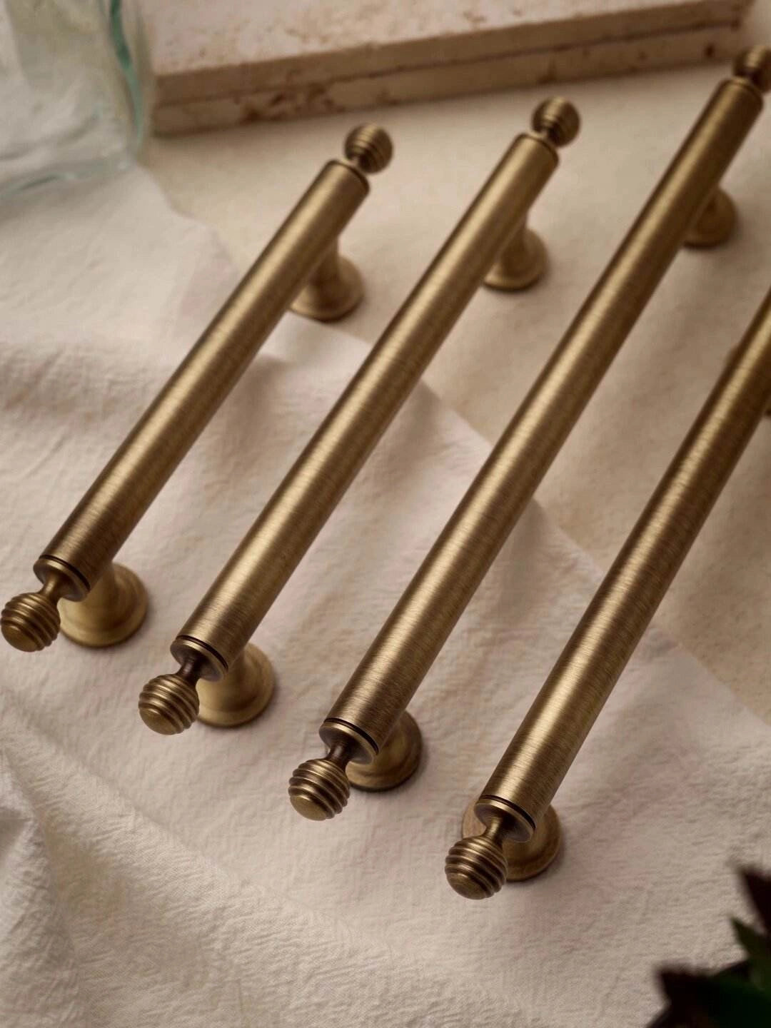 Aureate Handle