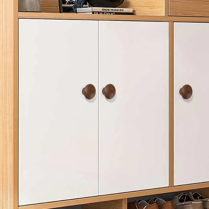 Mantara Aspen Knob  W-0038 is a modern walnut wooden knob in brushed finish, ideal for kitchen and dresser drawers.

