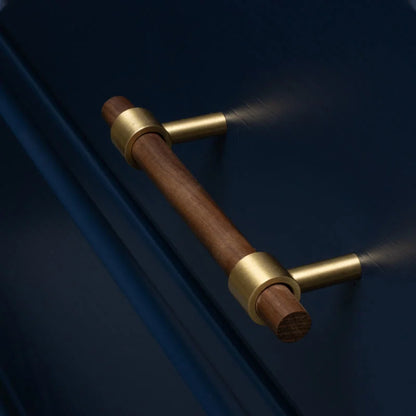 Holt Handle