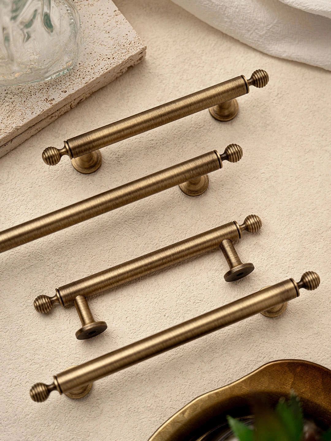 Aureate Handle