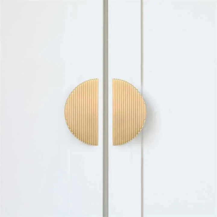 Sorelle Handle