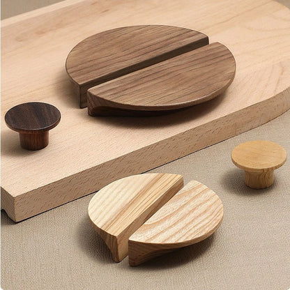 Mantara Samara Handle W-0051 is a modern beech wood handle, ideal for kitchen drawers, dresser drawers.