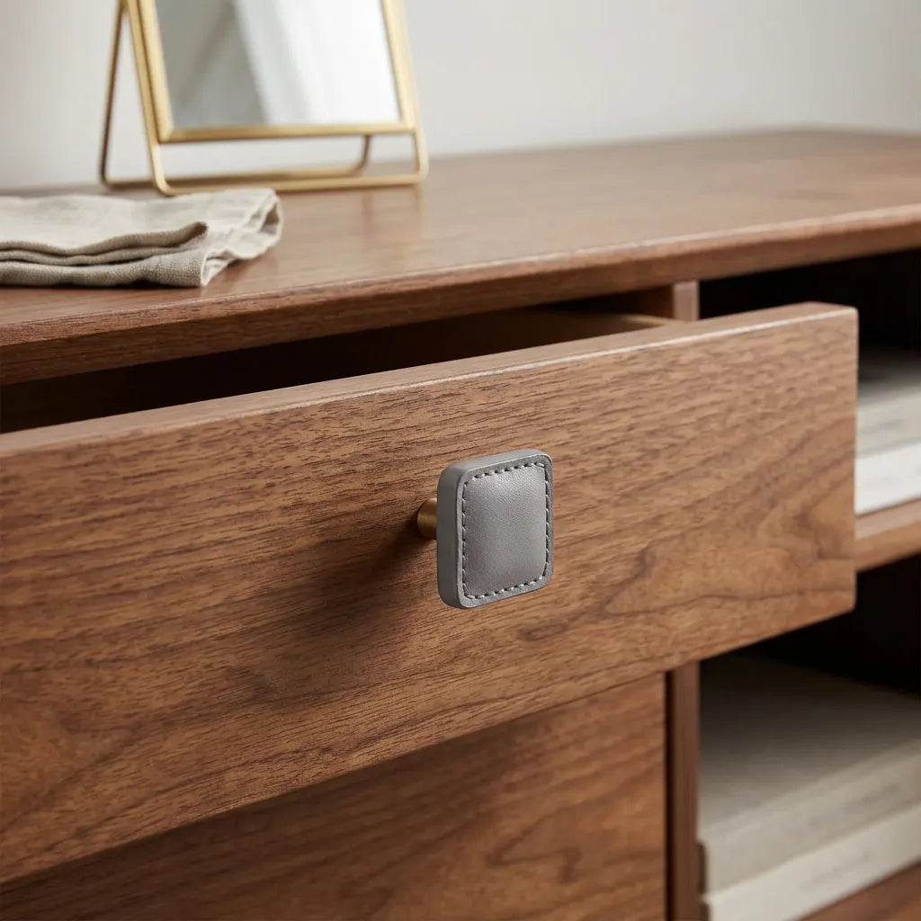 Sofia Square knob
