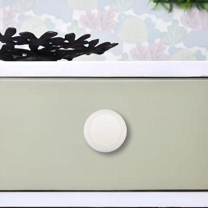 Mallow Knob S-0001 in white silicone, brushed finish, 51mm size, for drawers by Mantara.
