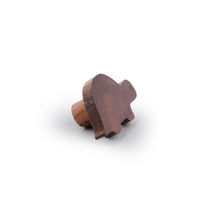 Mantara Turtle Knob  W-0024 is a modern  walnut wooden knob/hook, ideal for kids’ rooms, drawers, and wardrobes.