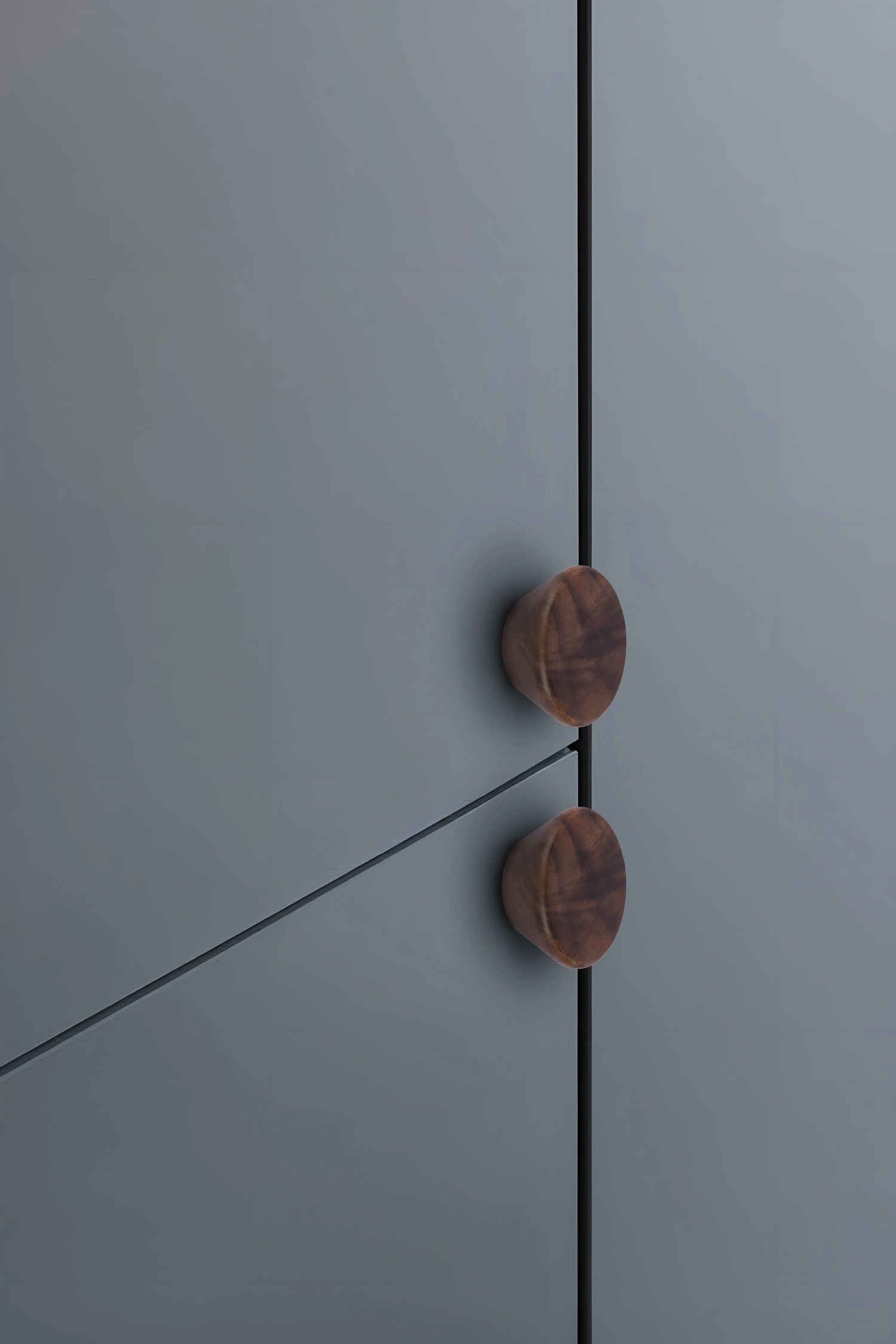 Mantara Briar Knob  W-0037 is a modern wooden knob in walnut finish, ideal for kitchen and dresser drawers.