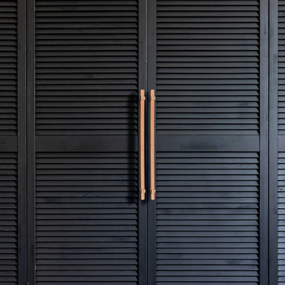Mantara Aranya Handle W-0053 is a modern beech wood handle, ideal for kitchen drawers, dresser drawers.