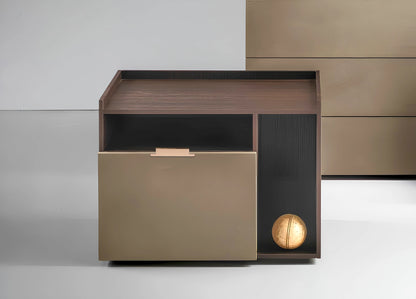 Mantara Ardent Handle Z-0023 is a modern zinc alloy handle in brushed gold finish, ideal for kitchen drawers, dresser drawers.
