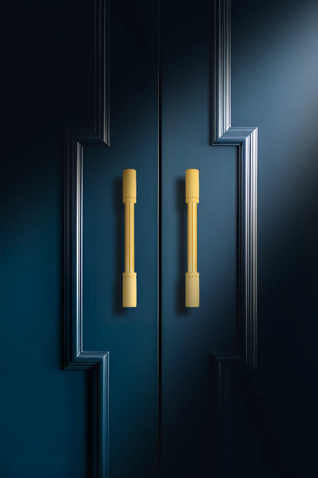 B-0059 Brooklyn solid brass cabinet handle, gold finish, size 162mm with 22mm grip, for kitchen drawers &amp; wardrobes by Mantara