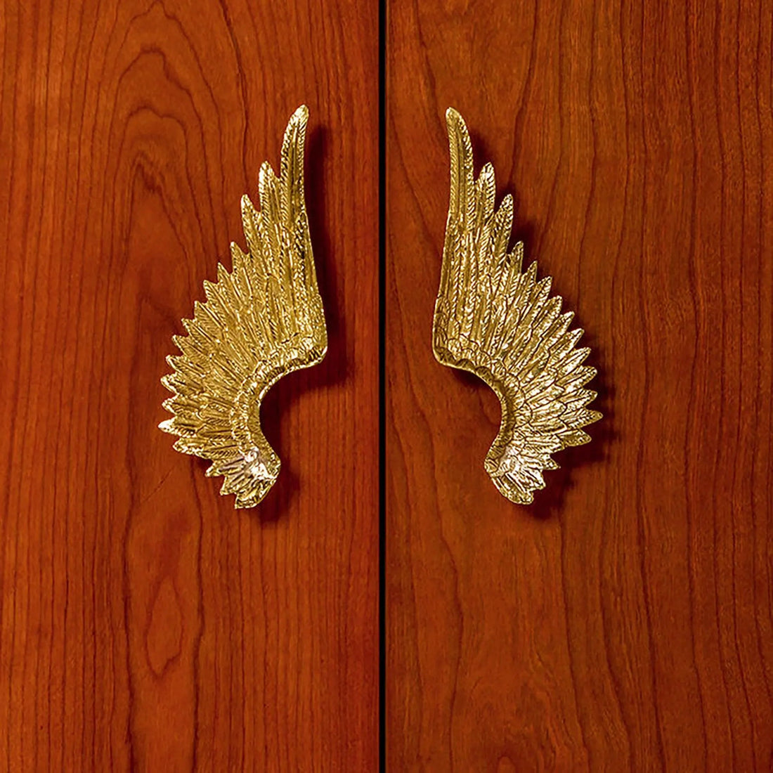 Ethereal knob B-0017 in gold brass, L155mm CC96mm W100mm, for wardrobes &amp; doors by Mantara