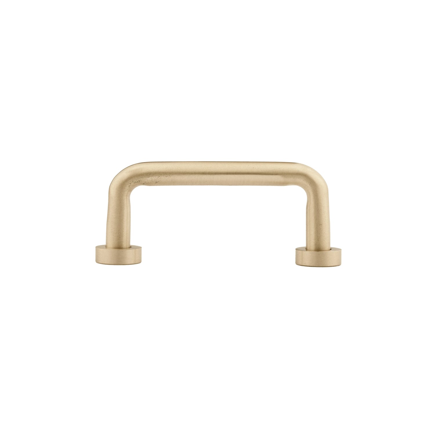 The Gleam Handle by Mantara B-0106 is a brushed brass handle in gold, ideal for furniture, wardrobes, and kitchens.