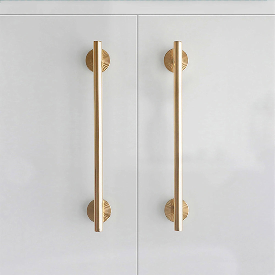 Mantara Holistic Handle B-0073 is a modern gold brushed brass handle, ideal for wardrobes, doors, cabinets, and bathrooms.