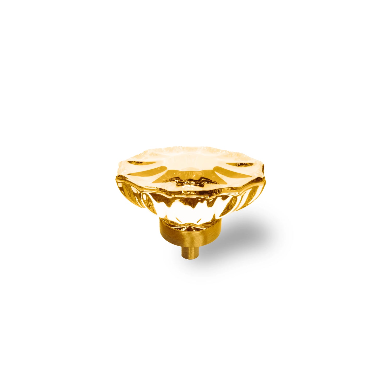 The Mantara C-0009 is a modern artificial crystal + brass knob in champange/brass, ideal for kitchens and cabinets.