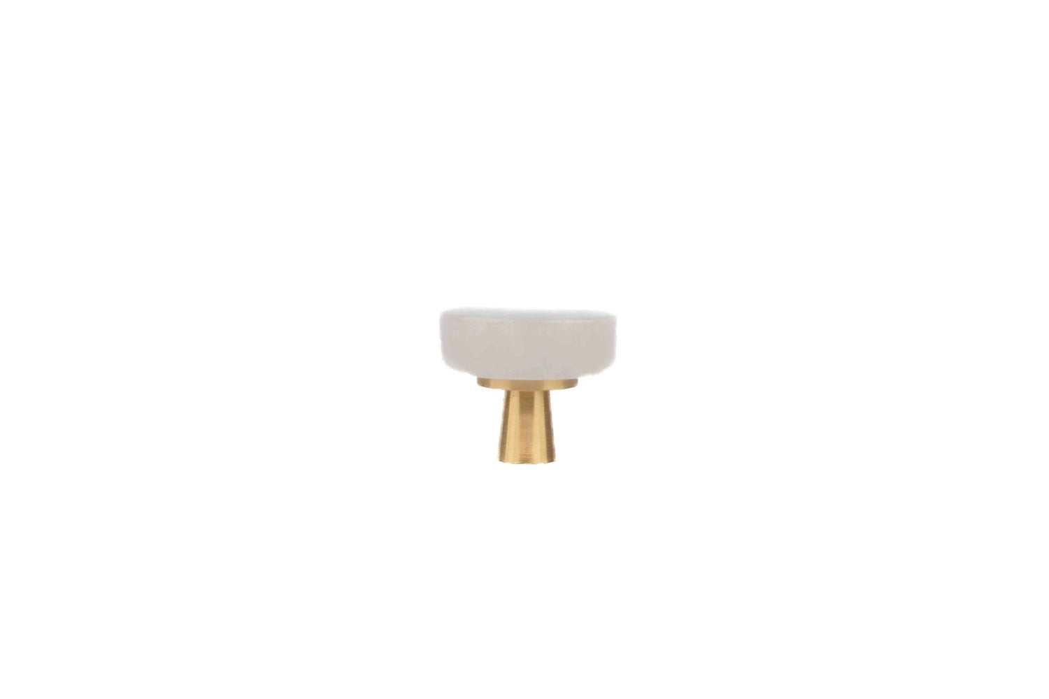 The Mantara C-0019 Lucienne Knob is a modern crystal knob in white, perfect for drawers and cabinets.