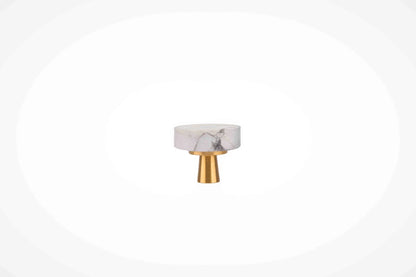 The Mantara C-0019 Lucienne Knob is a modern crystal knob in white turquoise, perfect for drawers and cabinets.