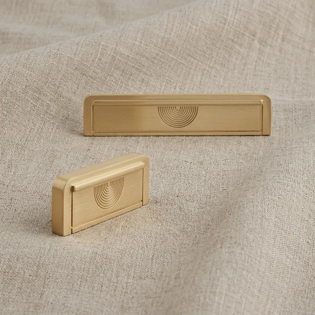 Saturn Handle