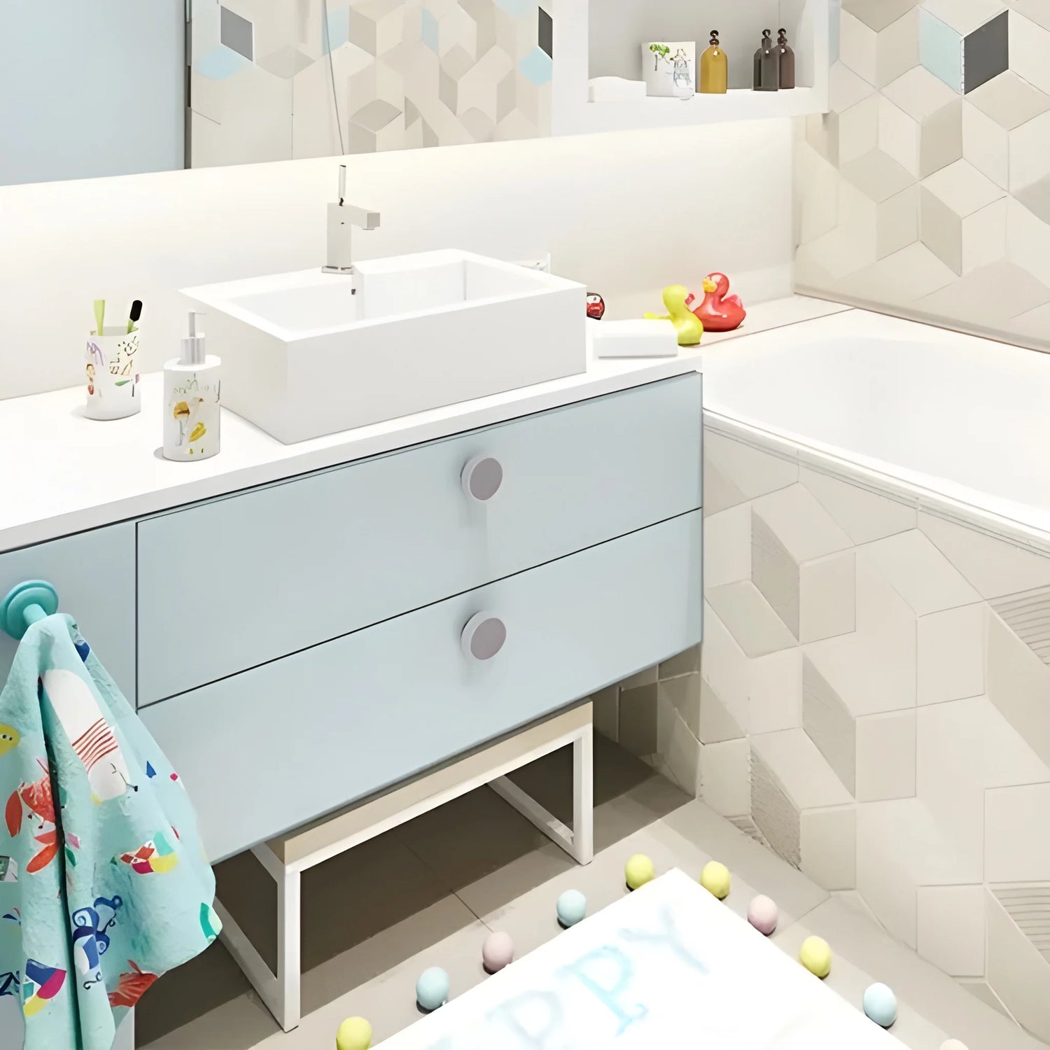 Mantara Mallow Knob S-0001 is a modern silicone knob in grey, ideal for kitchen drawers, dresser drawers.