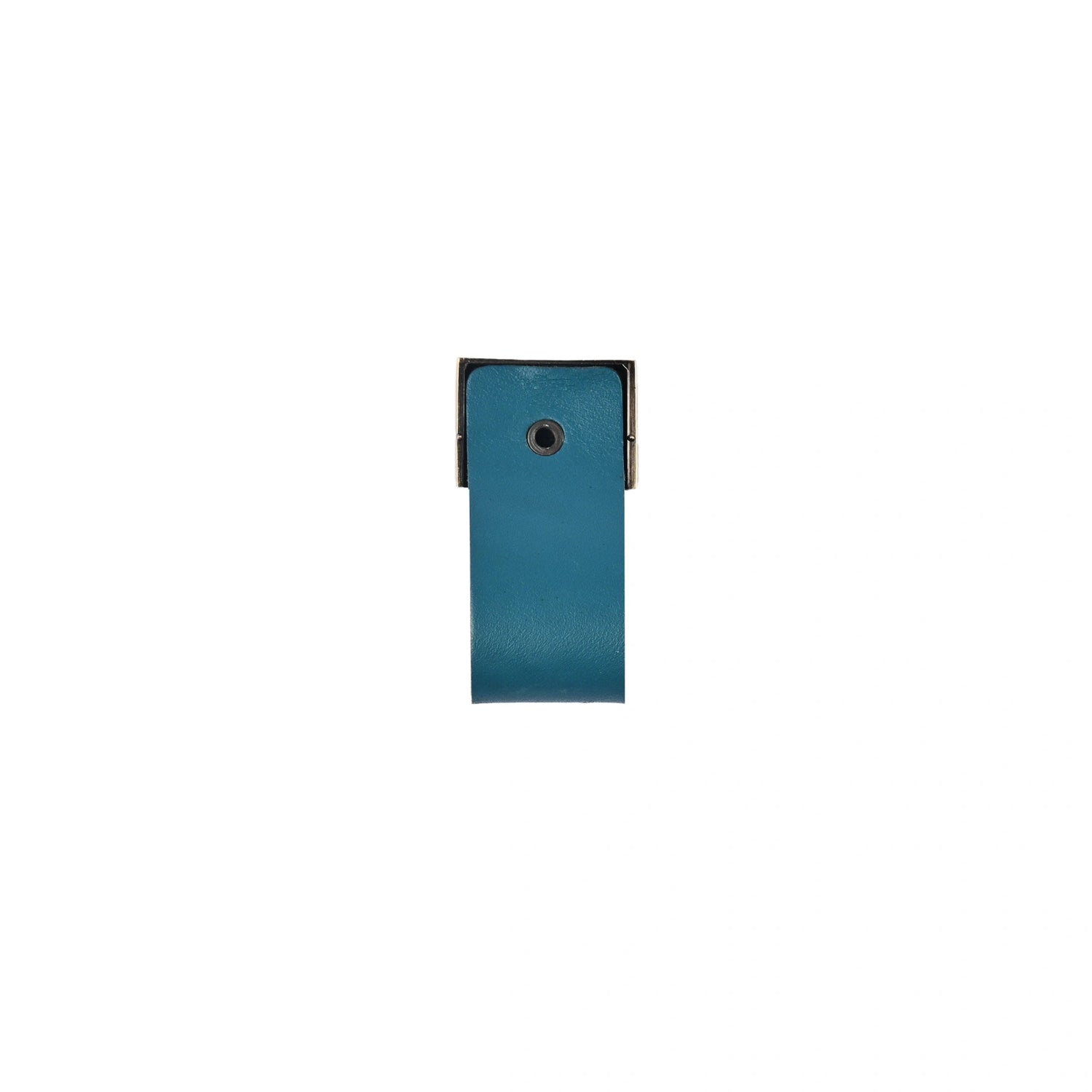 The Mantara L-0015 is a modern crystal handle in blue, ideal for kitchen drawers and dressers.