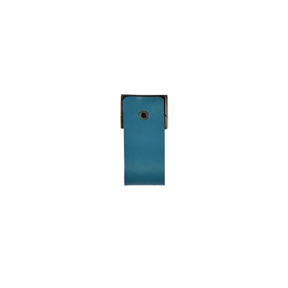 The Mantara L-0015 is a modern crystal handle in blue, ideal for kitchen drawers and dressers.