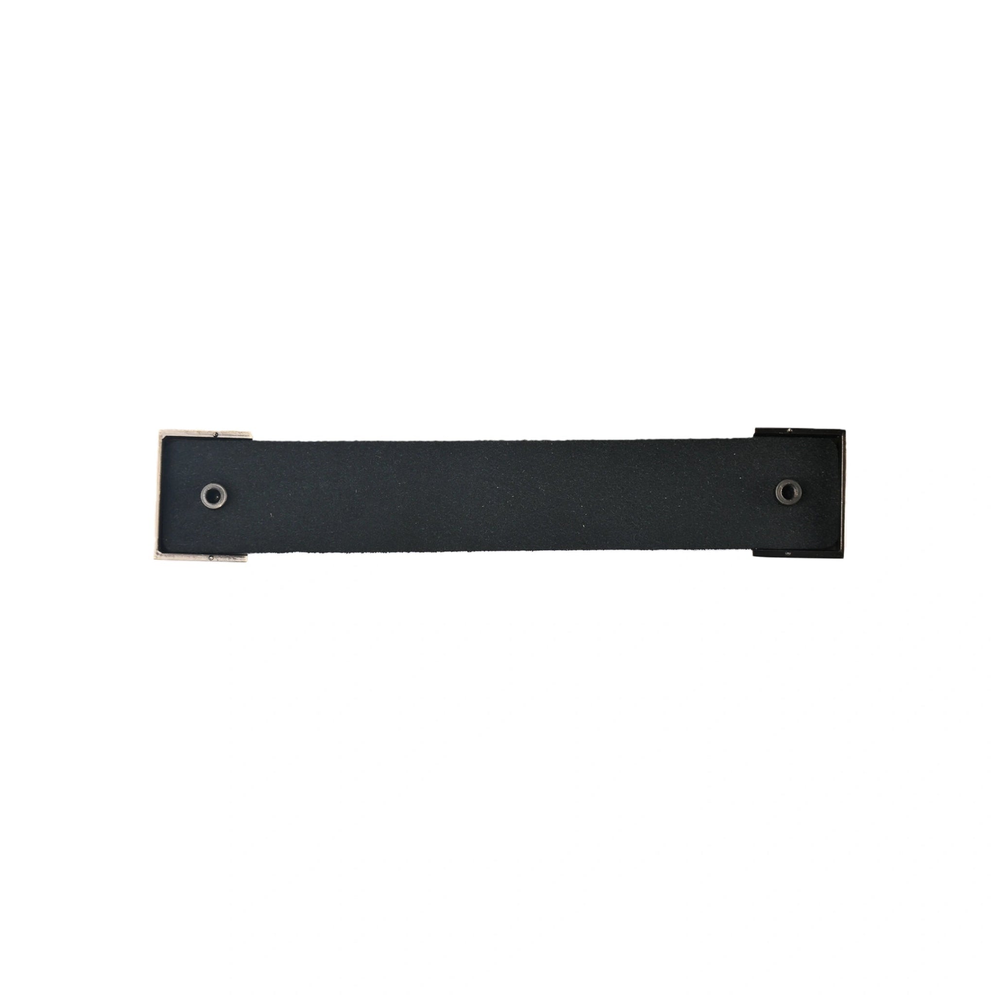 The Mantara L-0015 is a modern crystal handle in blue, ideal for kitchen drawers and dressers.