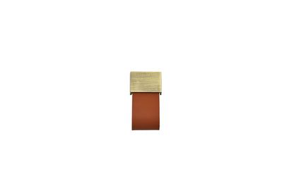 The Mantara L-0015 is a modern crystal handle in brown, ideal for kitchen drawers and dressers.