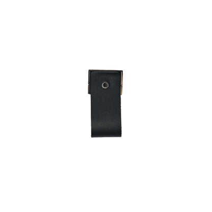 The Mantara L-0015 is a modern crystal handle in black, ideal for kitchen drawers and dressers.