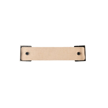 The Mantara L-0015 is a modern crystal handle in beige, ideal for kitchen drawers and dressers.