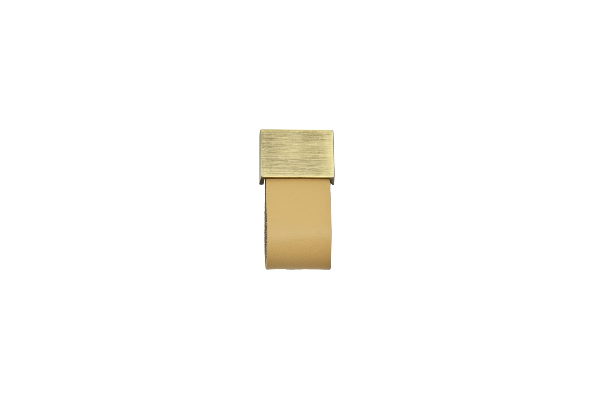 The Mantara L-0015 is a modern crystal handle in beige, ideal for kitchen drawers and dressers.