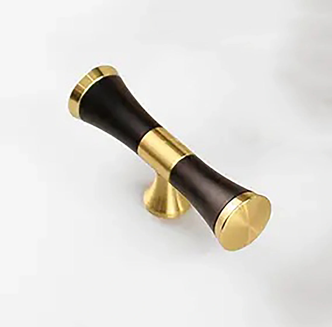 Titus Handle