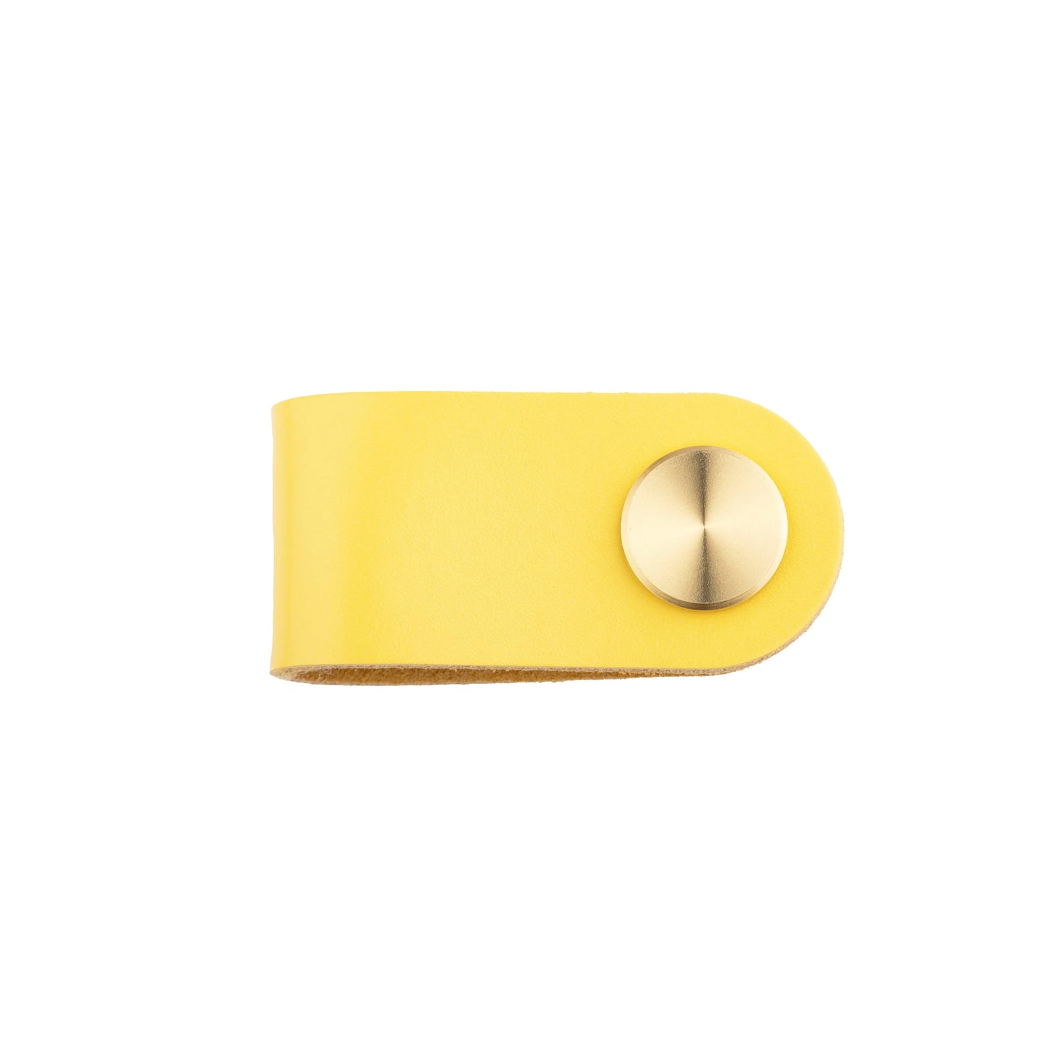 The Mantara L-0001 Maverick Pull Knob is a Nordic leather and brass knob in yellow, ideal for kitchens and furniture.