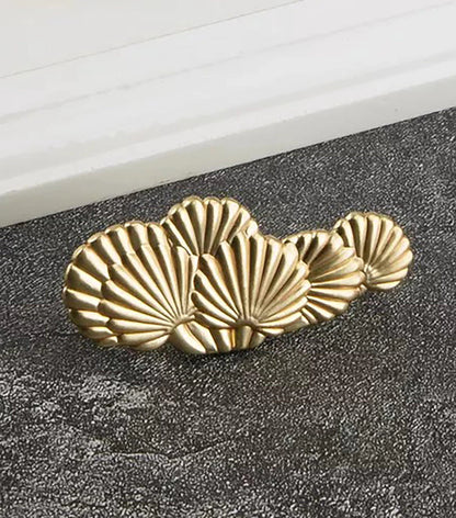 Mantara Nautica Knob B-0099 is a modern solid brass knob in polished gold, ideal for kitchens, drawers, and cabinets.