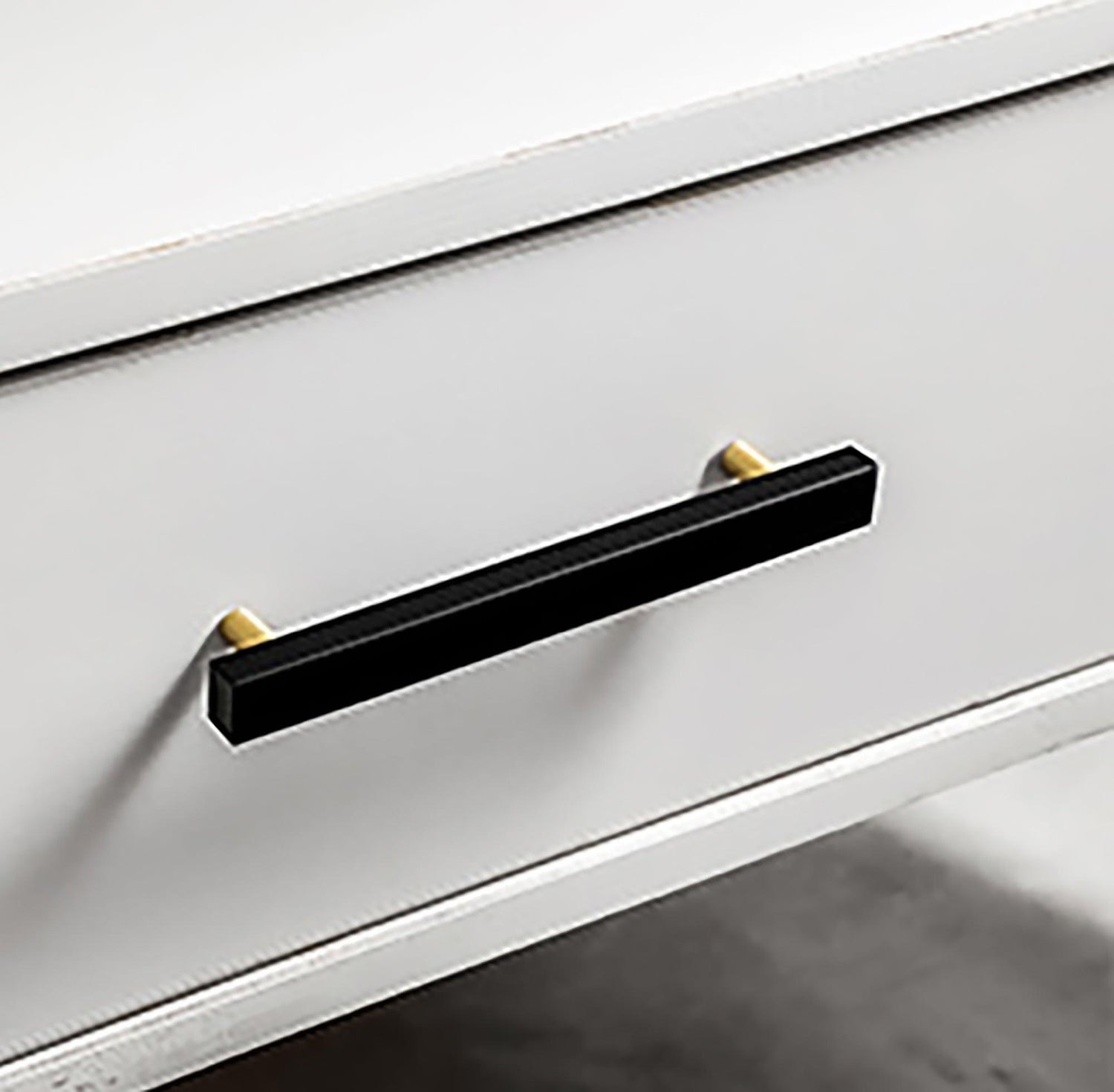 Noir Handle M-0012 in black marble &amp; brass, 130mm, polished handle with brushed stem, for drawers by Mantara