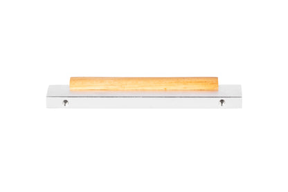 Mantara Oakley Handle  W-0033 is a modern zinc alloy and beech wood handle in silver ideal for kitchen and dresser drawers.
