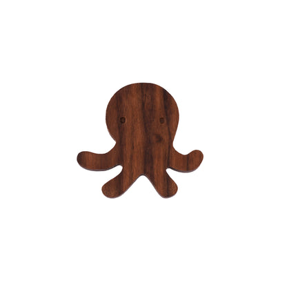 Mantara Octopus Knob W-0024 is a modern walnut a wooden knob/hook, ideal for kids’ rooms, doors, and cabinets.